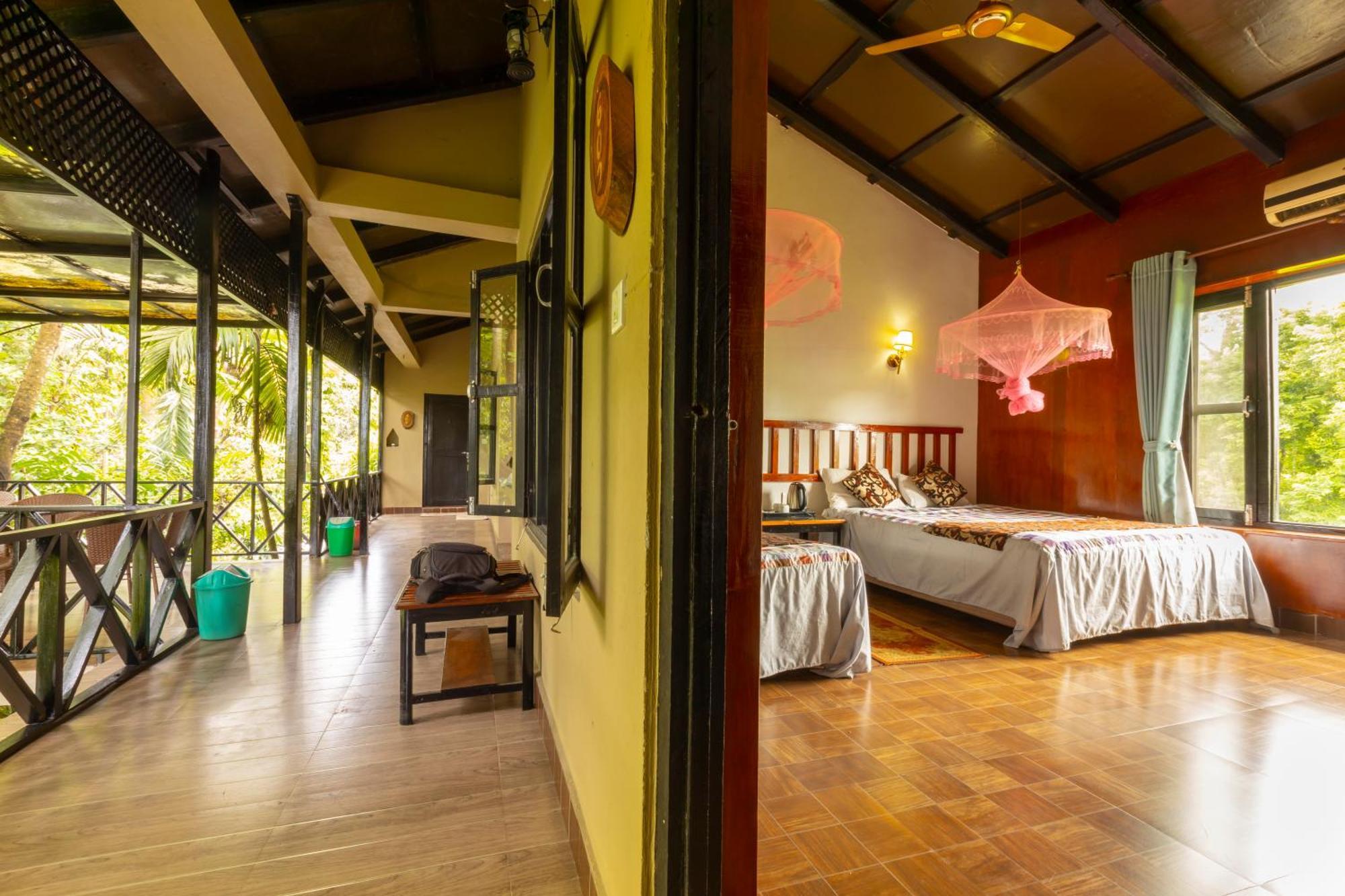 Hotel Parkside & Swimming Pool-Between Greenery And Azure ,Your Perfect Retreat Chitwan Exterior photo
