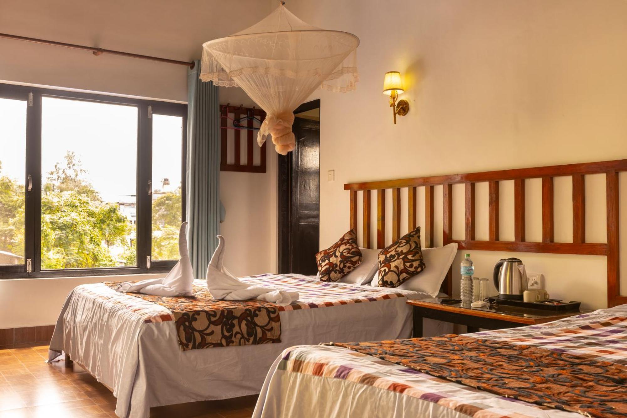 Hotel Parkside & Swimming Pool-Between Greenery And Azure ,Your Perfect Retreat Chitwan Exterior photo