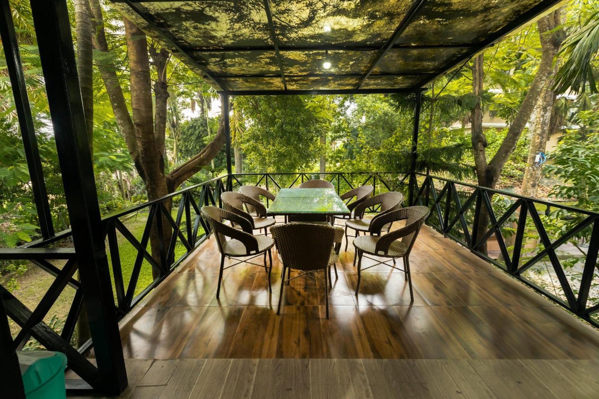 Hotel Parkside & Swimming Pool-Between Greenery And Azure ,Your Perfect Retreat Chitwan Exterior photo